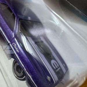 '70 Dodge HEMI Challenger Hot Wheels Diecast Car